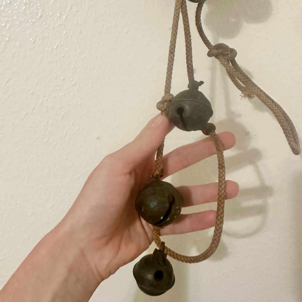 Antique Sleigh Bells solid metal 14 - Picture 8 of 8